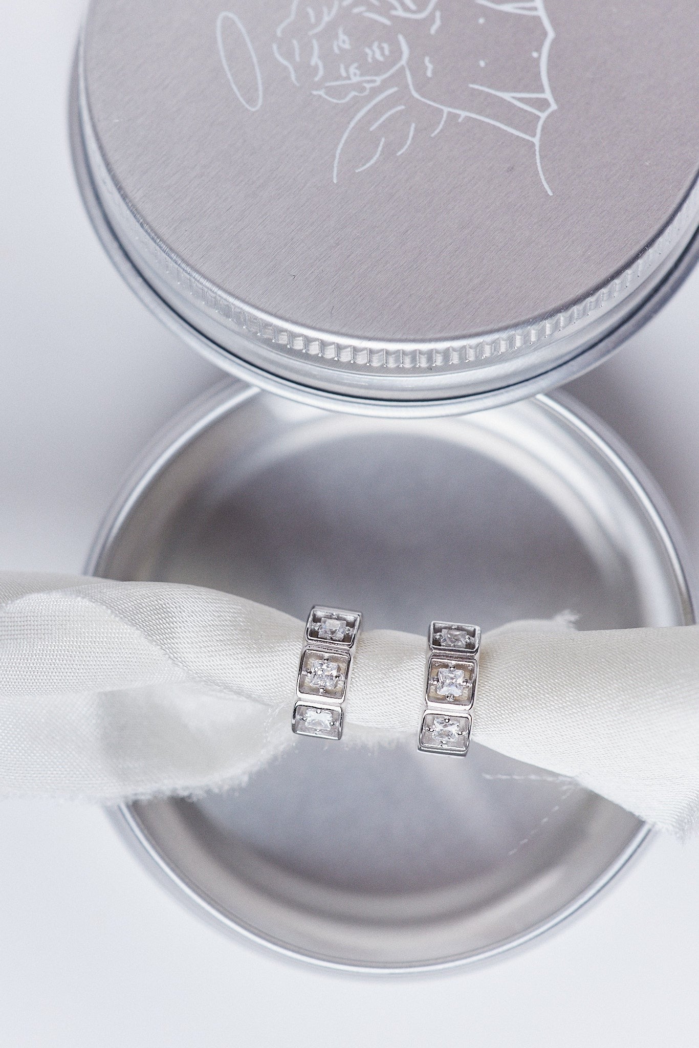 #material_silver