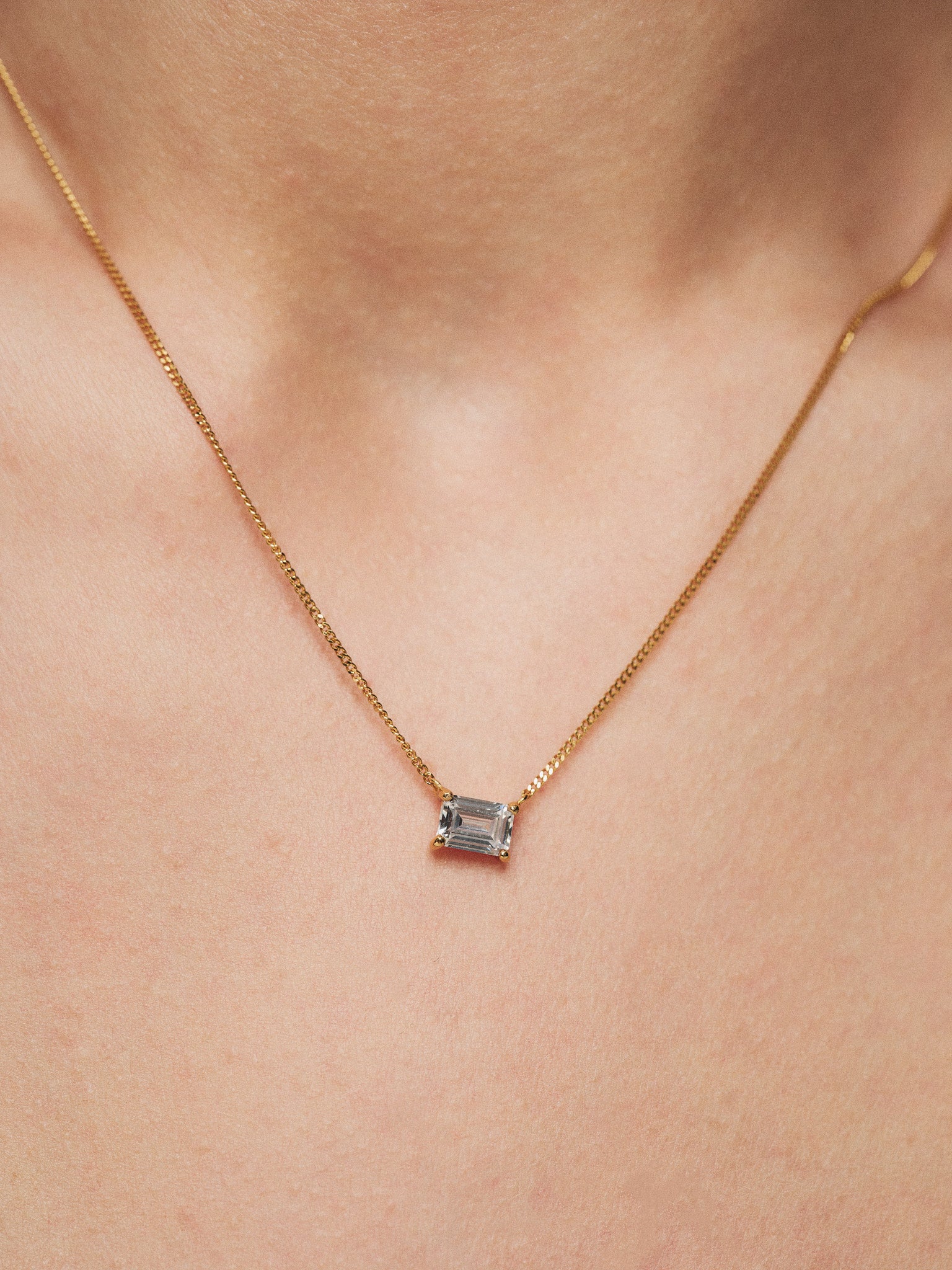 Tia necklace