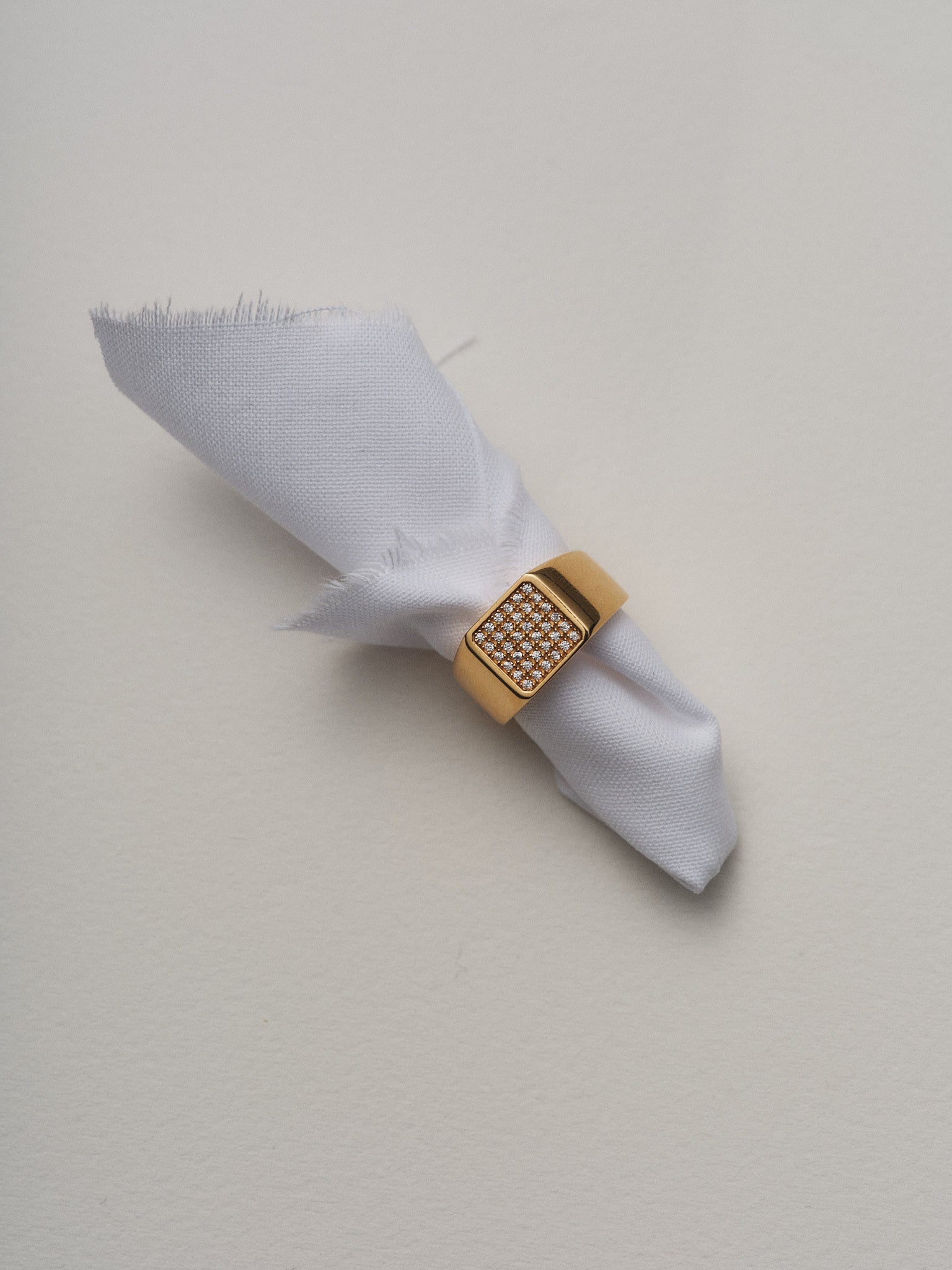 Signet ring