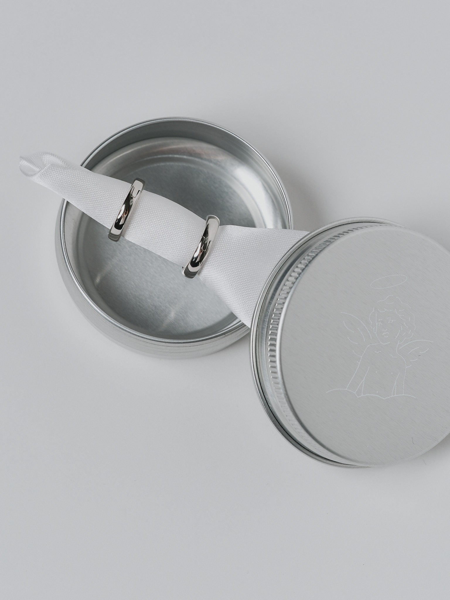 #material_silver