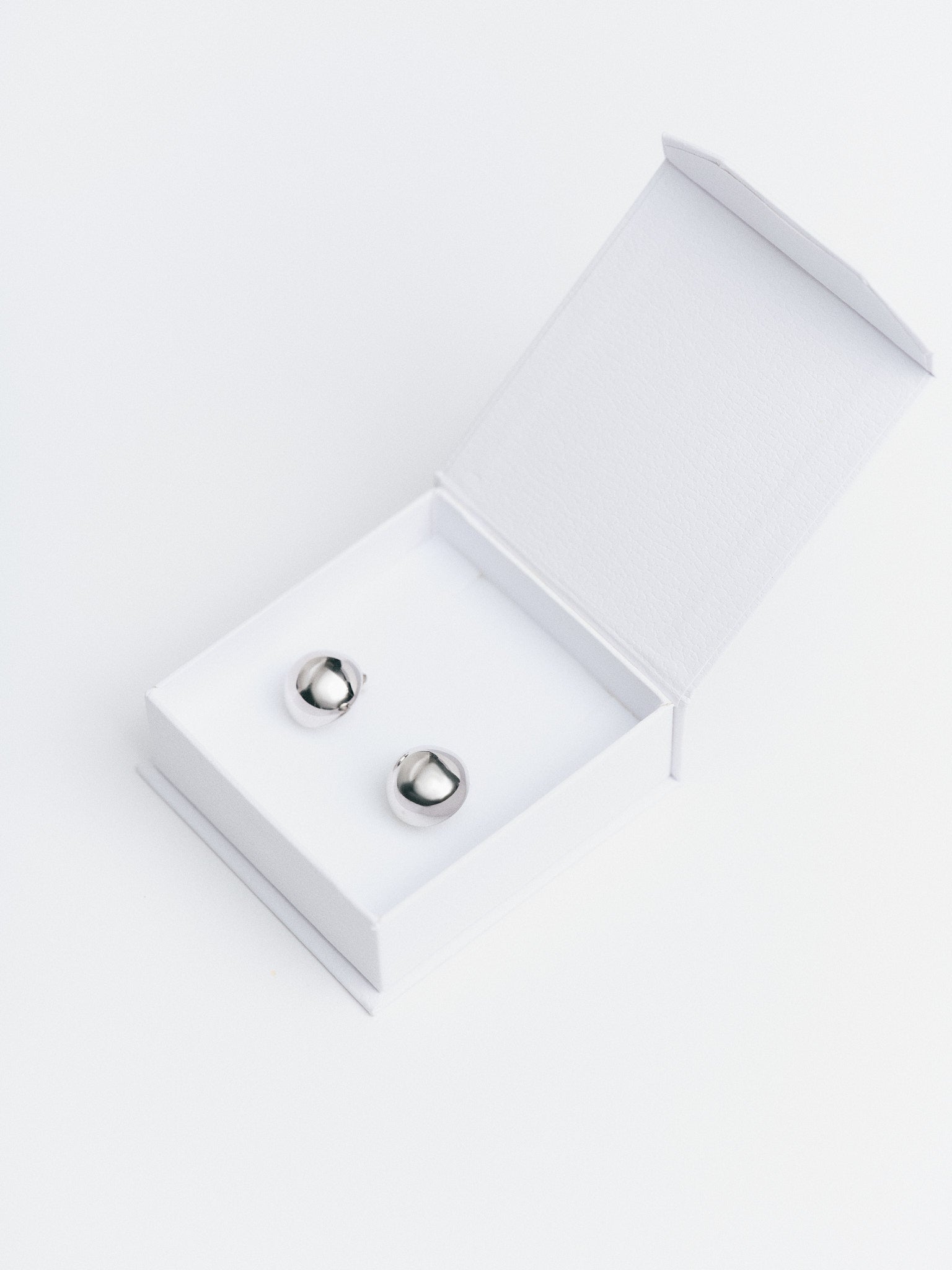 #material_silver
