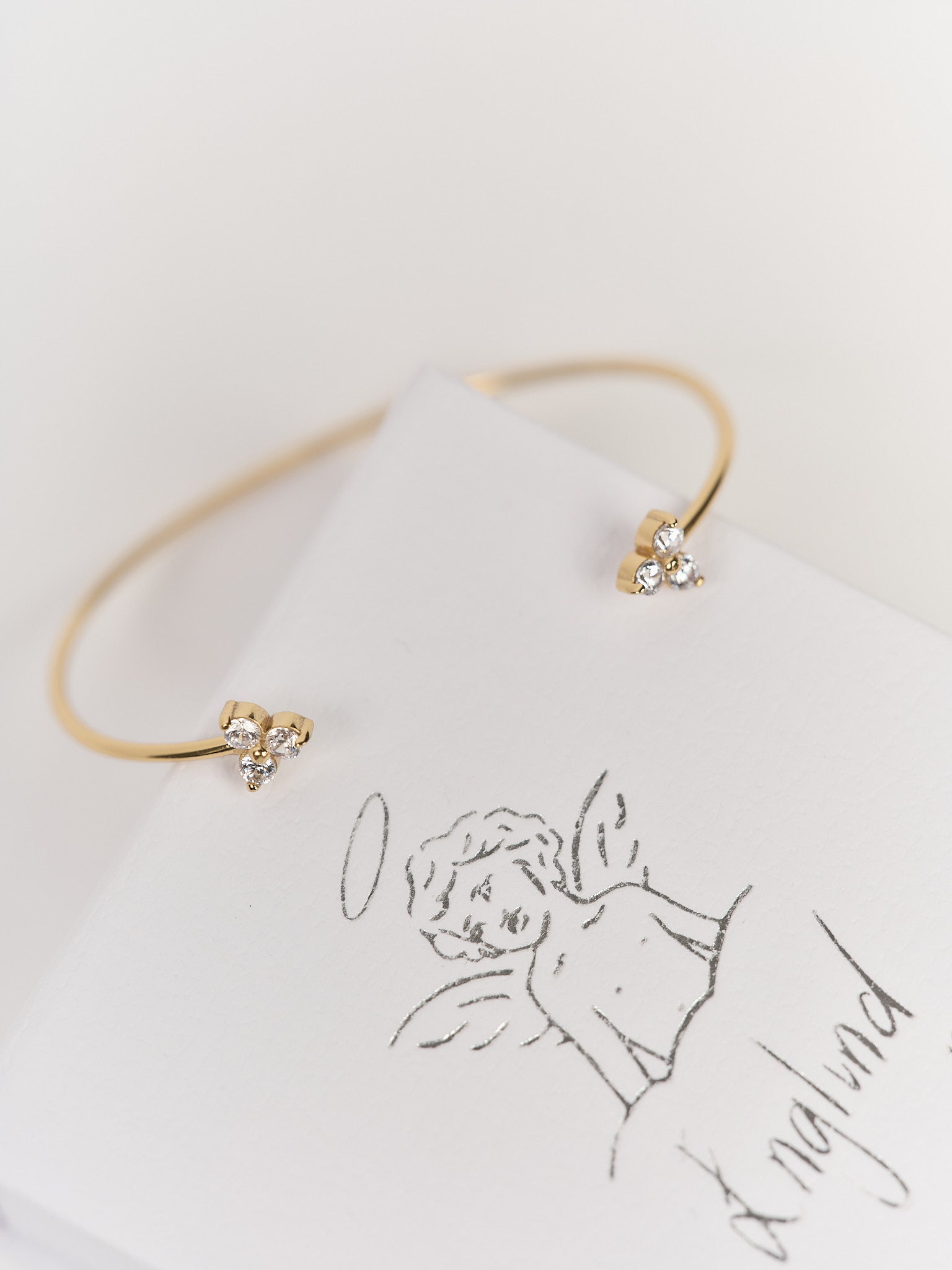 Clover bangle