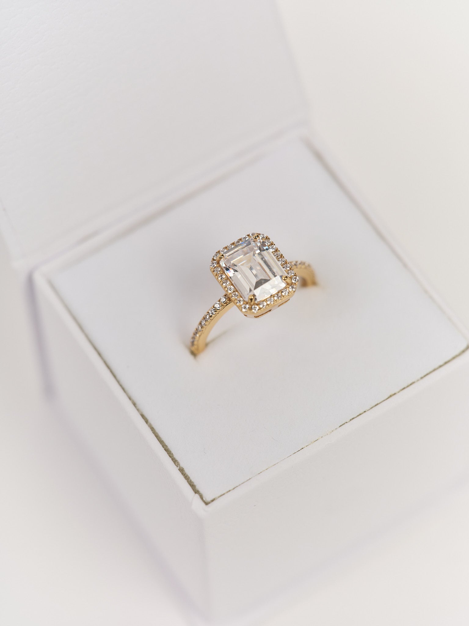 #material_gold plated