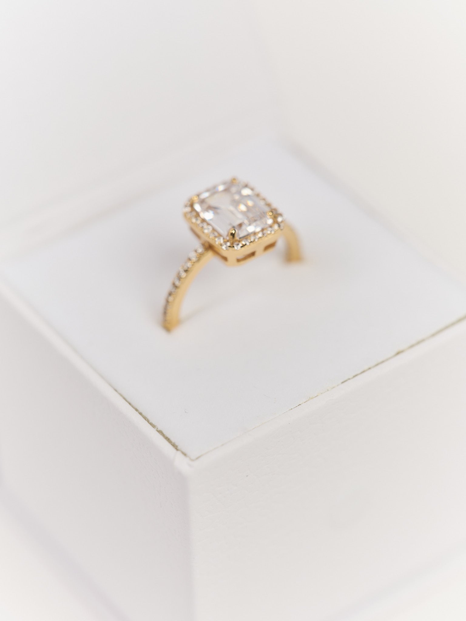 #material_gold plated