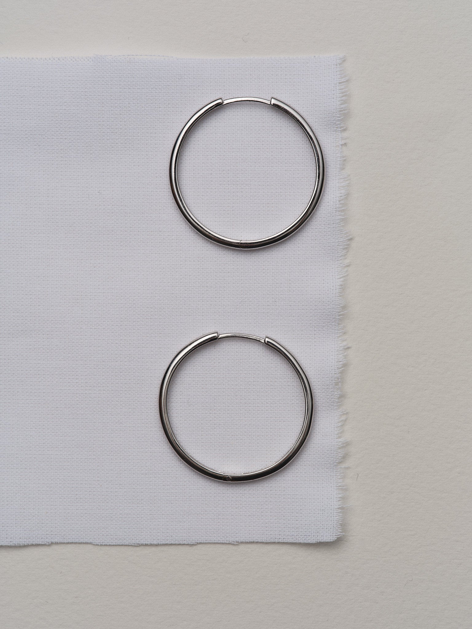 Classic hoops large