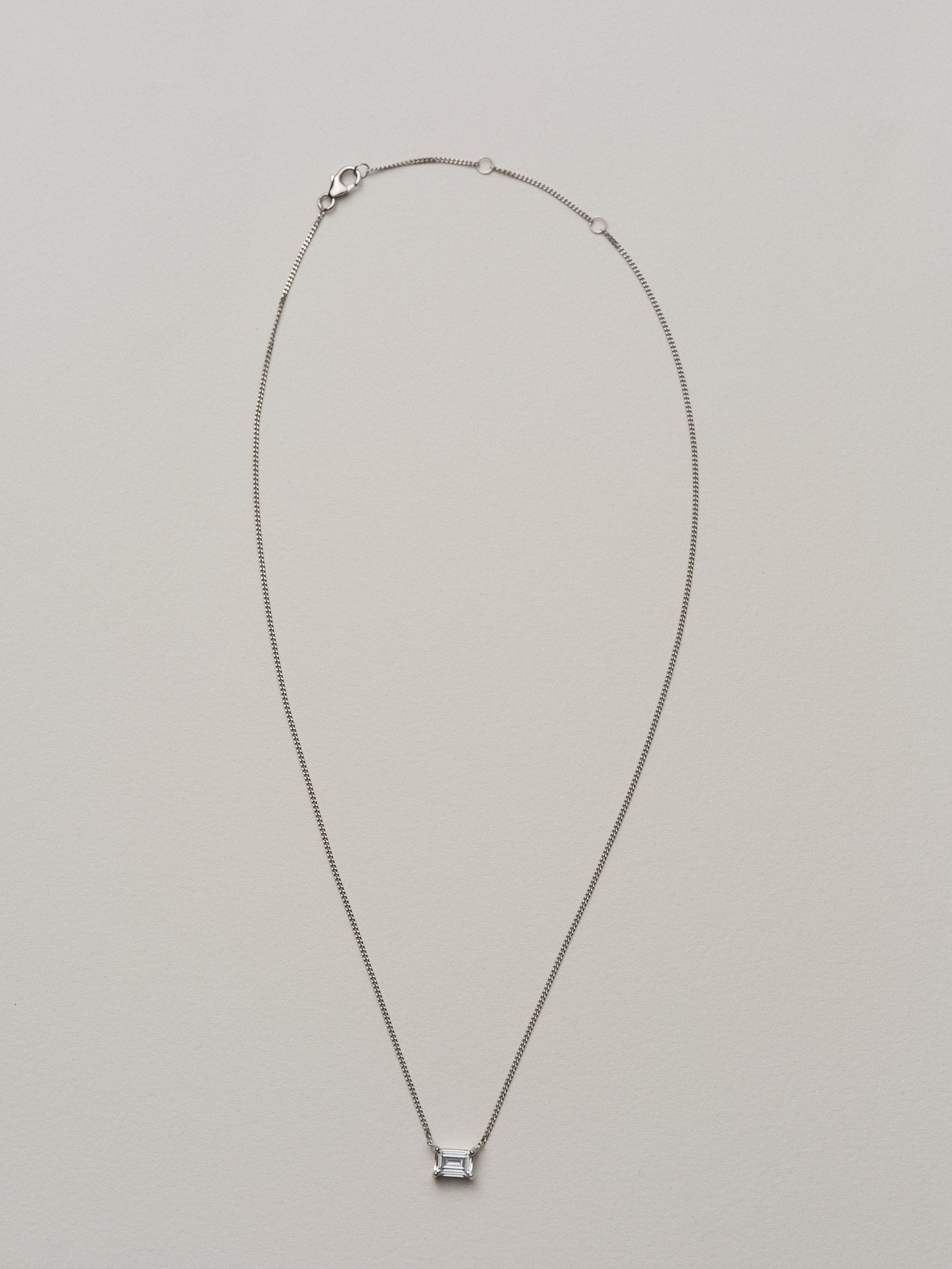 Tia necklace