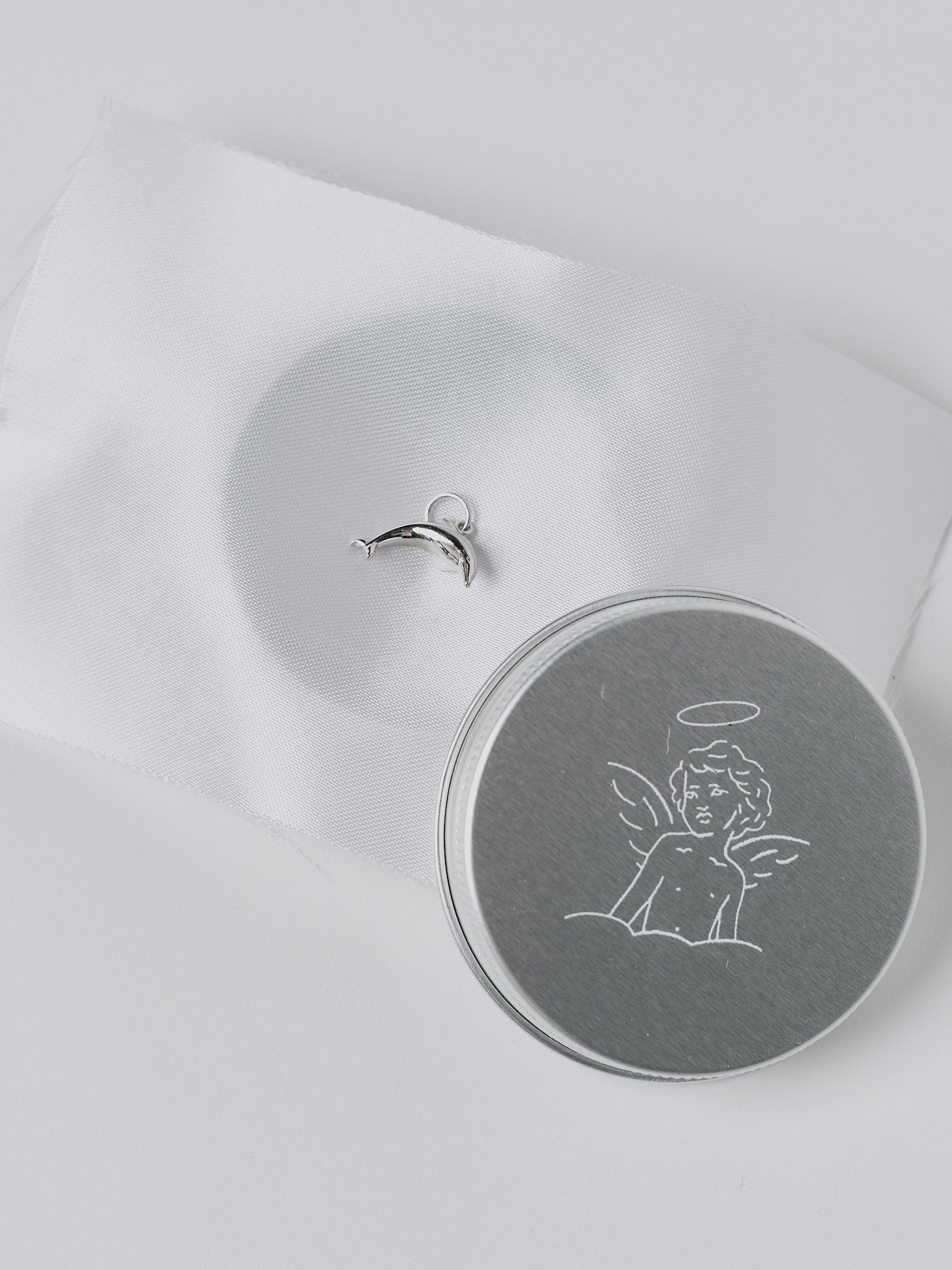 #material_silver