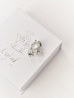 Diana studs